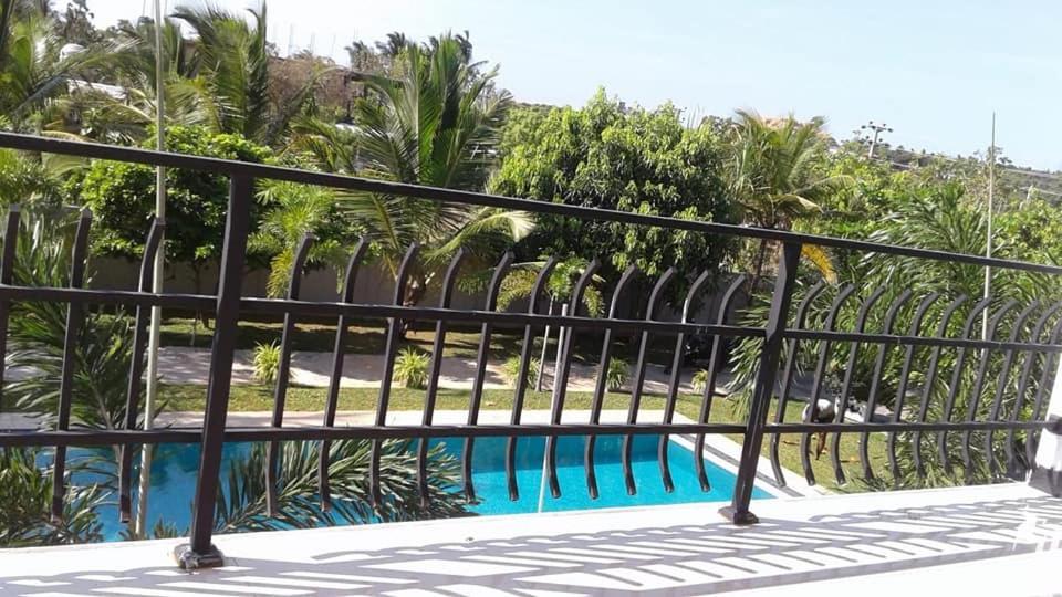 Sea Lagoon Beach Hotel Trincomalee Kültér fotó