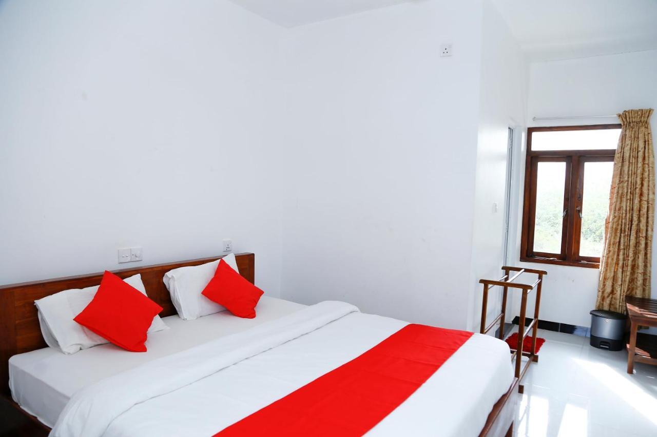 Sea Lagoon Beach Hotel Trincomalee Kültér fotó
