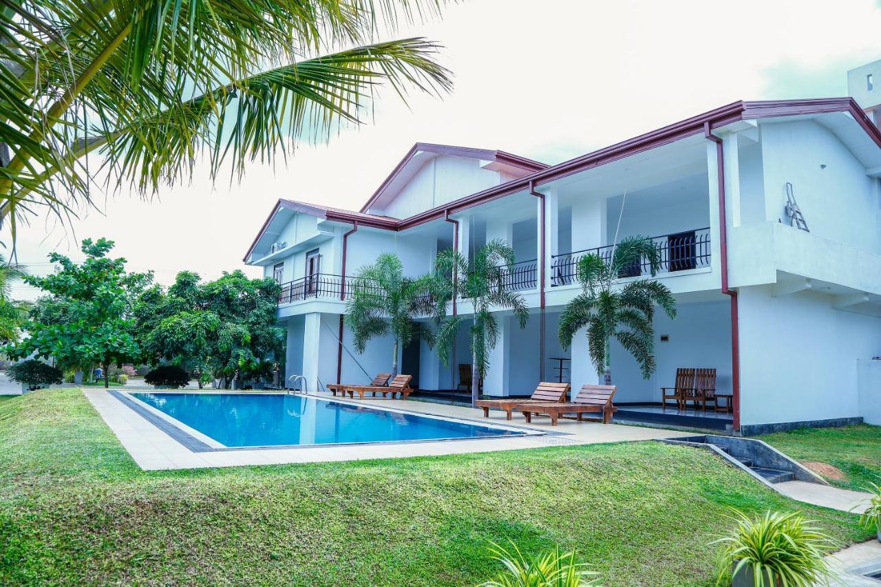 Sea Lagoon Beach Hotel Trincomalee Kültér fotó