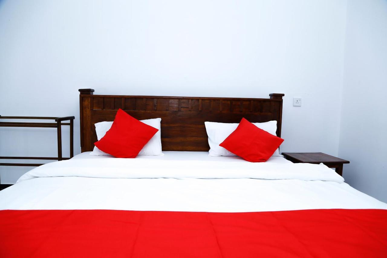 Sea Lagoon Beach Hotel Trincomalee Kültér fotó